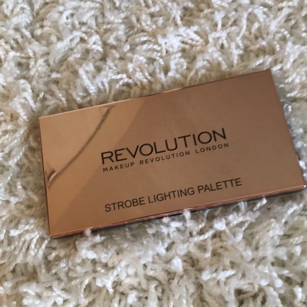 Makeup Revolution Strobe Lighting Palette